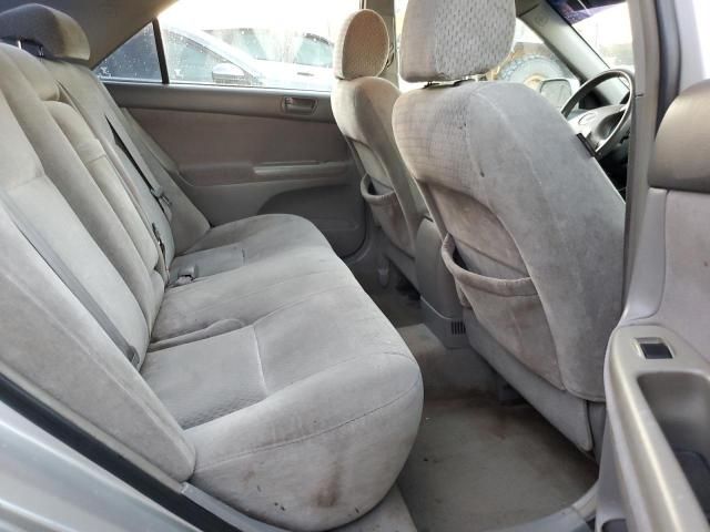 2004 Toyota Camry LE