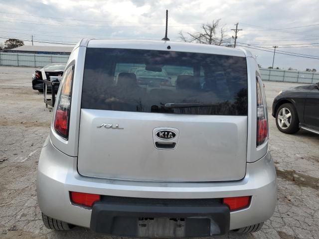 2010 KIA Soul +