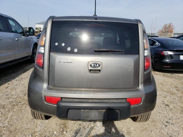 2010 KIA Soul +