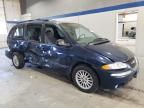 2000 Chrysler Town & Country LX