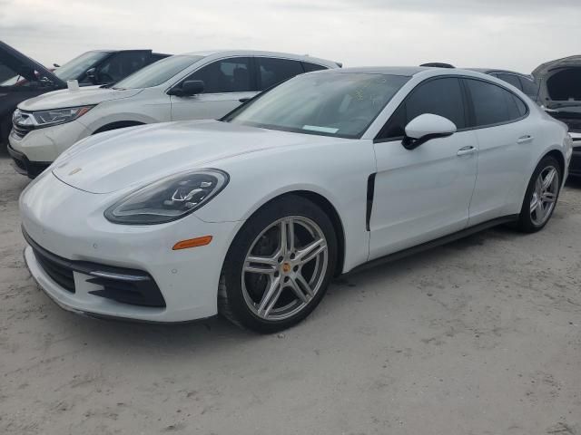 2018 Porsche Panamera 4