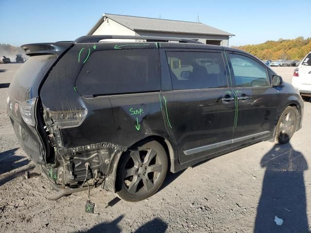 2017 Toyota Sienna SE