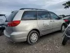 2005 Toyota Sienna CE