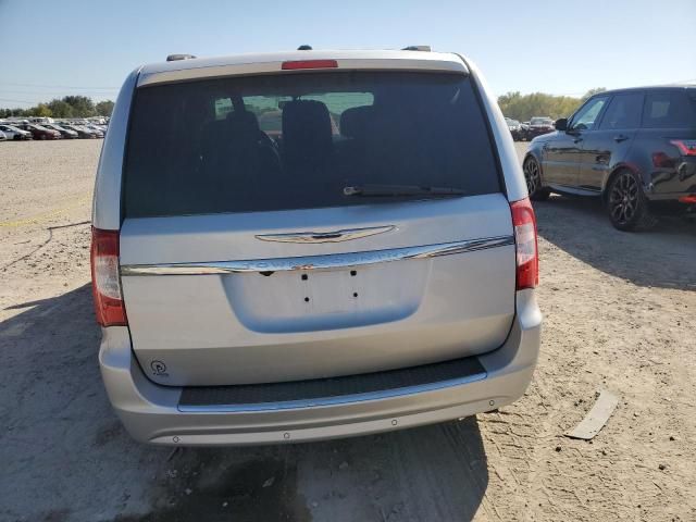 2011 Chrysler Town & Country Touring L