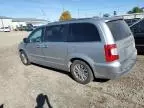 2014 Chrysler Town & Country Touring L