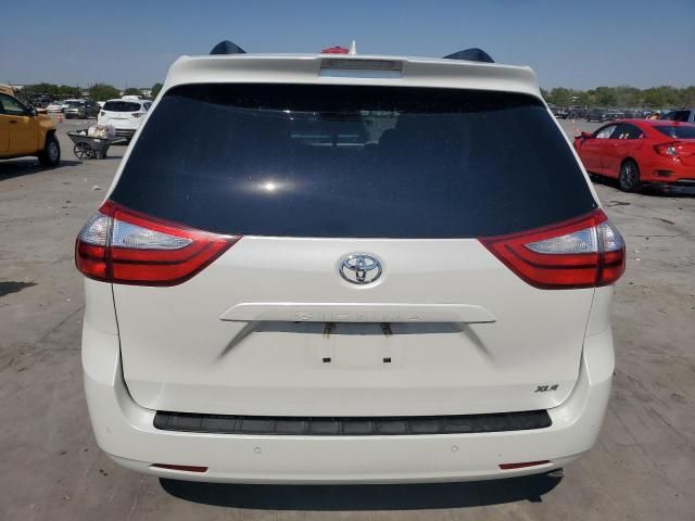 2019 Toyota Sienna XLE