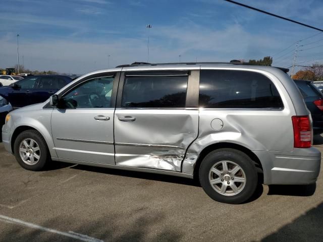 2010 Chrysler Town & Country Touring