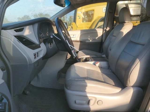 2016 Toyota Sienna XLE