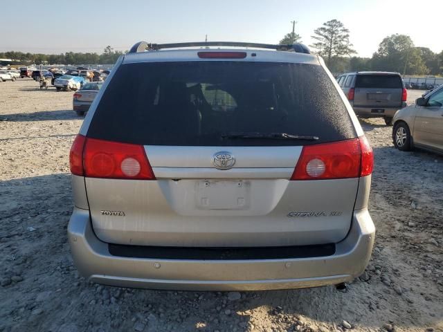 2010 Toyota Sienna XLE