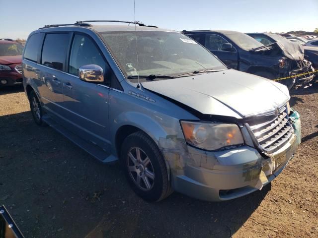 2010 Chrysler Town & Country Touring