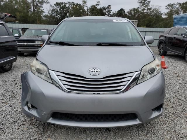 2015 Toyota Sienna LE