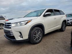 Flood-damaged cars for sale at auction: 2017 Toyota Highlander SE