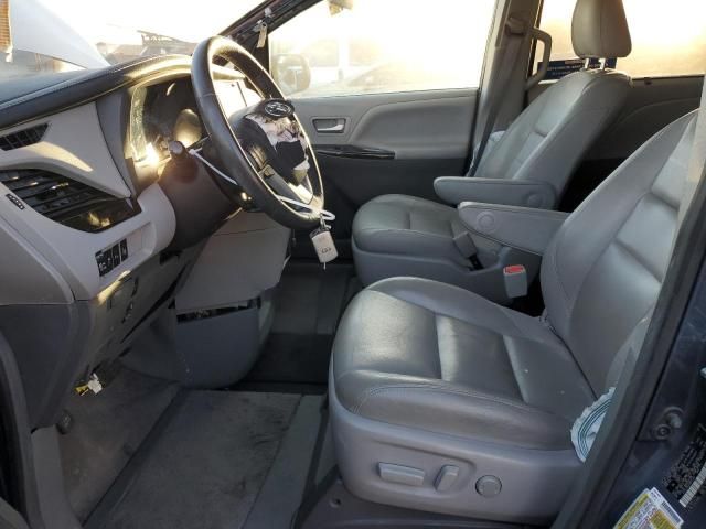 2017 Toyota Sienna XLE