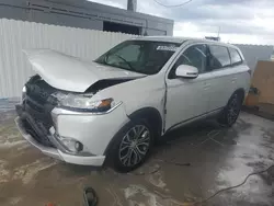 Mitsubishi Vehiculos salvage en venta: 2018 Mitsubishi Outlander SE