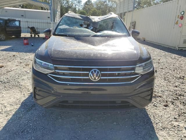 2022 Volkswagen Tiguan SE