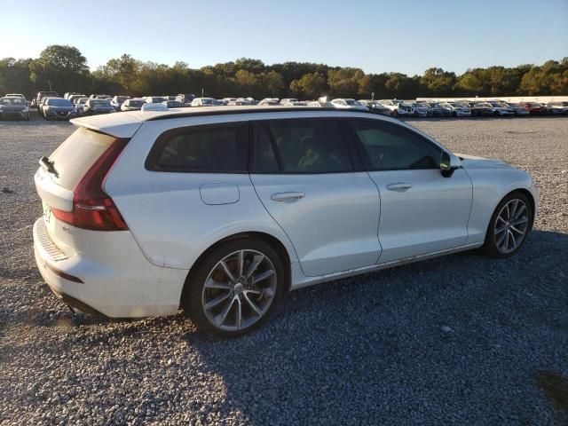 2020 Volvo V60 T5 Momentum