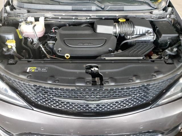 2020 Chrysler Pacifica Touring L Plus