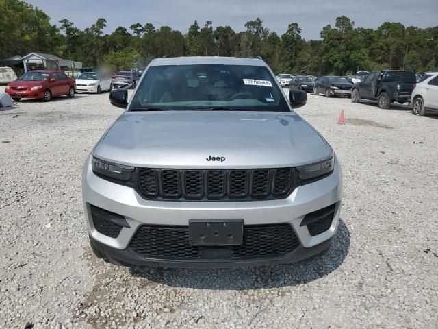 2023 Jeep Grand Cherokee Laredo