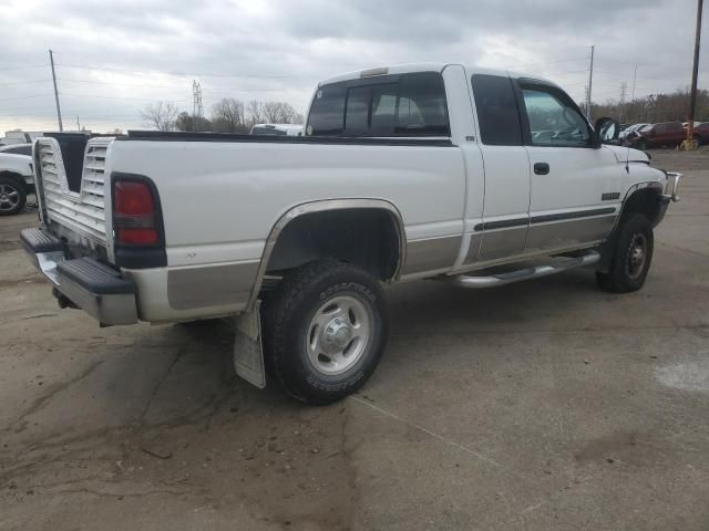 2000 Dodge RAM 2500