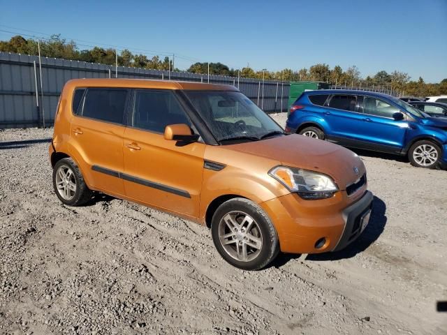 2011 KIA Soul +