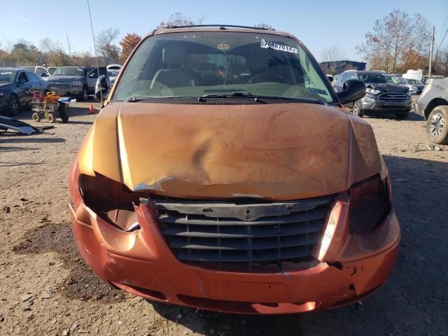 2006 Chrysler Town & Country Touring