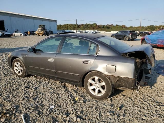 2004 Nissan Altima Base