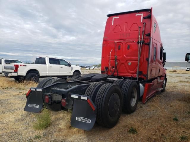 2021 Freightliner Cascadia 126