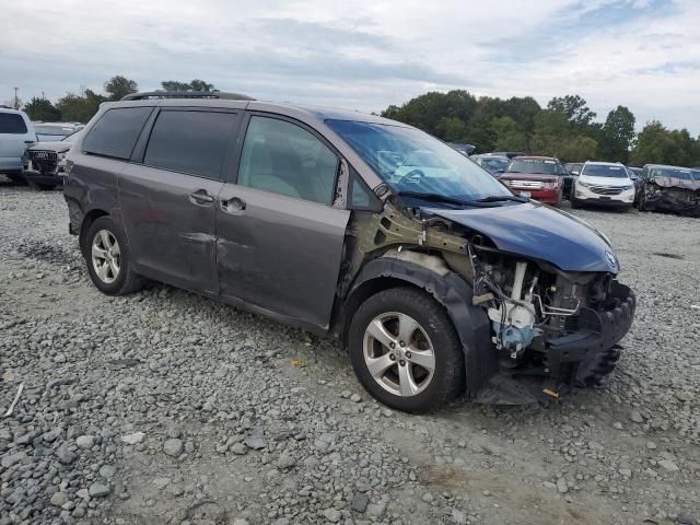 2013 Toyota Sienna LE