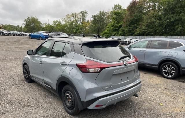 2022 Nissan Kicks SR