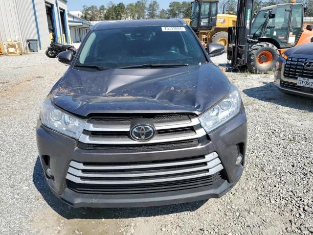 2019 Toyota Highlander SE