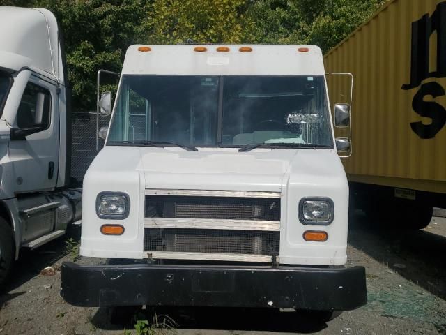 1998 Freightliner Chassis M Line WALK-IN Van