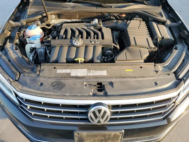 2016 Volkswagen Passat SEL Premium