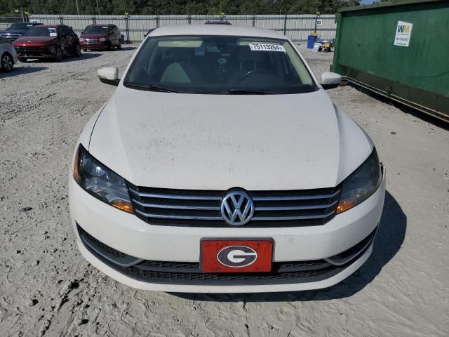 2014 Volkswagen Passat SE