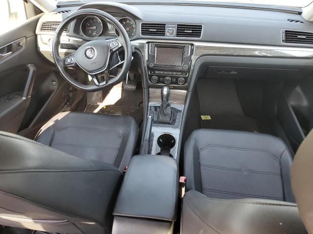 2016 Volkswagen Passat SE