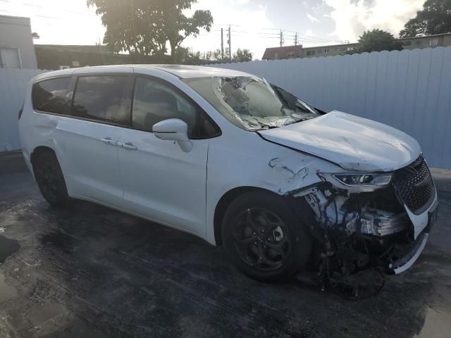 2022 Chrysler Pacifica Hybrid Touring L