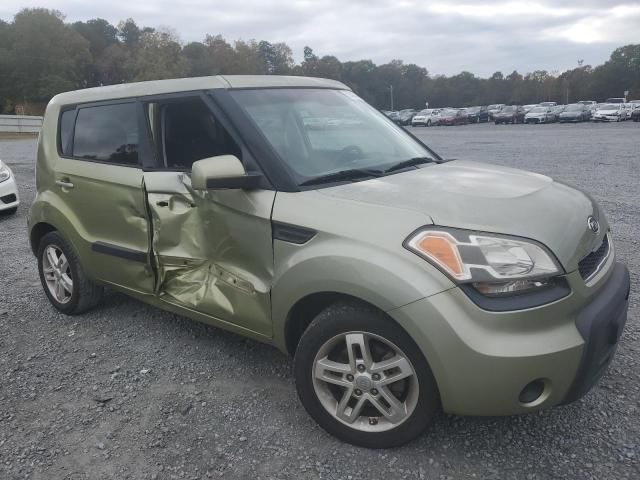 2011 KIA Soul +