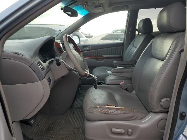 2004 Toyota Sienna XLE