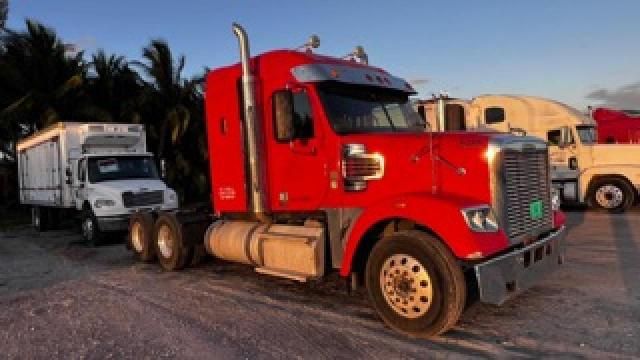 2015 Freightliner 122SD