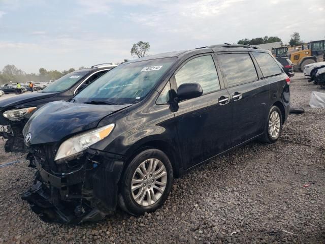 2014 Toyota Sienna XLE