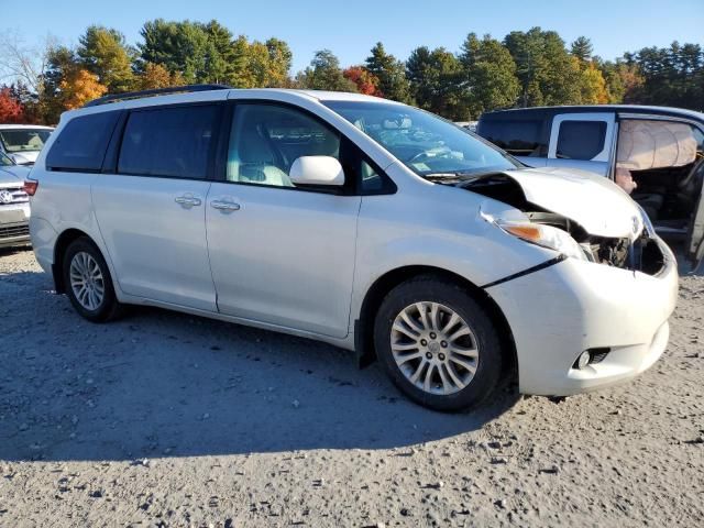 2017 Toyota Sienna XLE