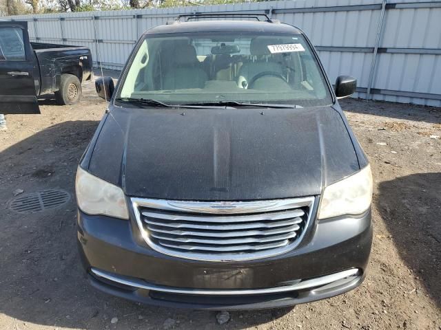 2013 Chrysler Town & Country Touring