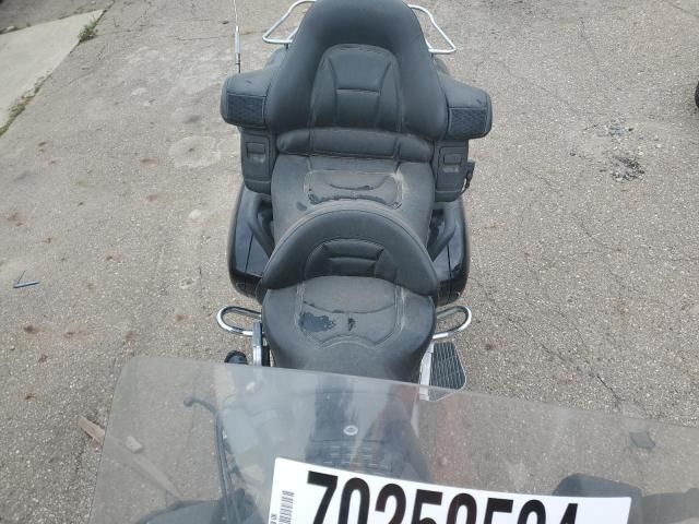 2004 Honda GL1800