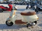 2005 Vespa M198F