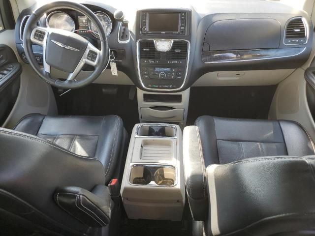 2012 Chrysler Town & Country Touring