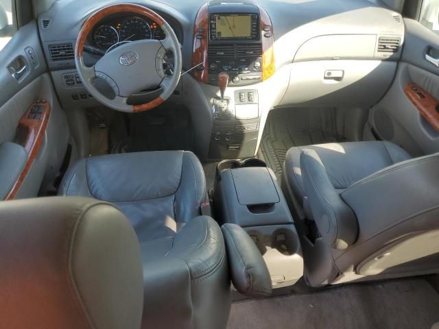 2010 Toyota Sienna XLE