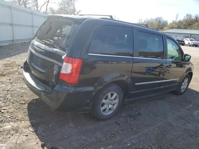 2013 Chrysler Town & Country Touring