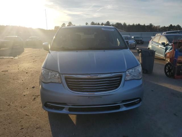 2016 Chrysler Town & Country Touring L