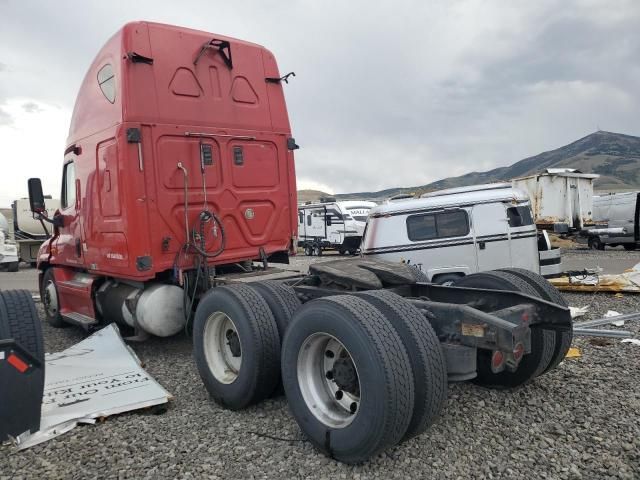 2011 Freightliner Cascadia 125