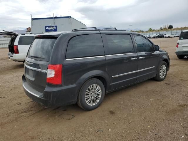 2015 Chrysler Town & Country Touring L