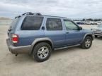 2000 Nissan Pathfinder LE